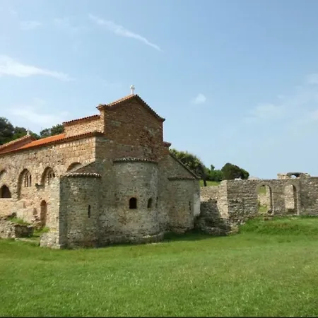 Star Gjiri Lalzit, Lura 2 * Plazhi San Pietro