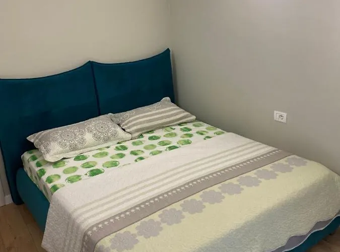 Star Gjiri Lalzit, Lura 2 Appartement *